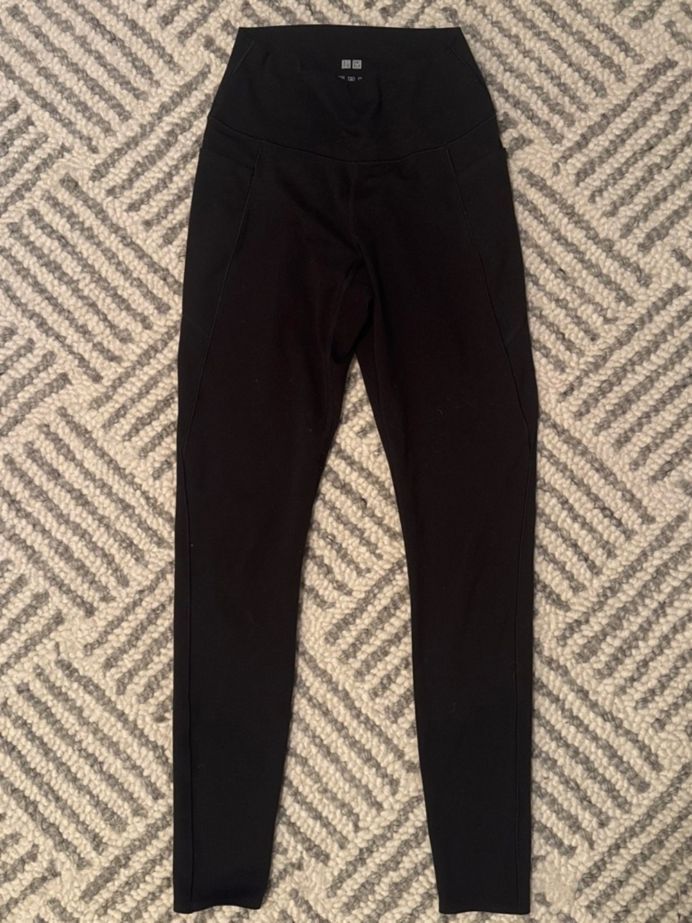 UNIQLO Women's Black High-Rise Leggings